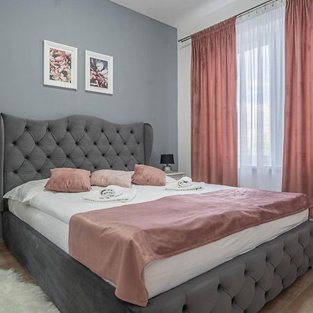 Апартаменты Karina Apartman Дунайска-Стреда Экстерьер фото