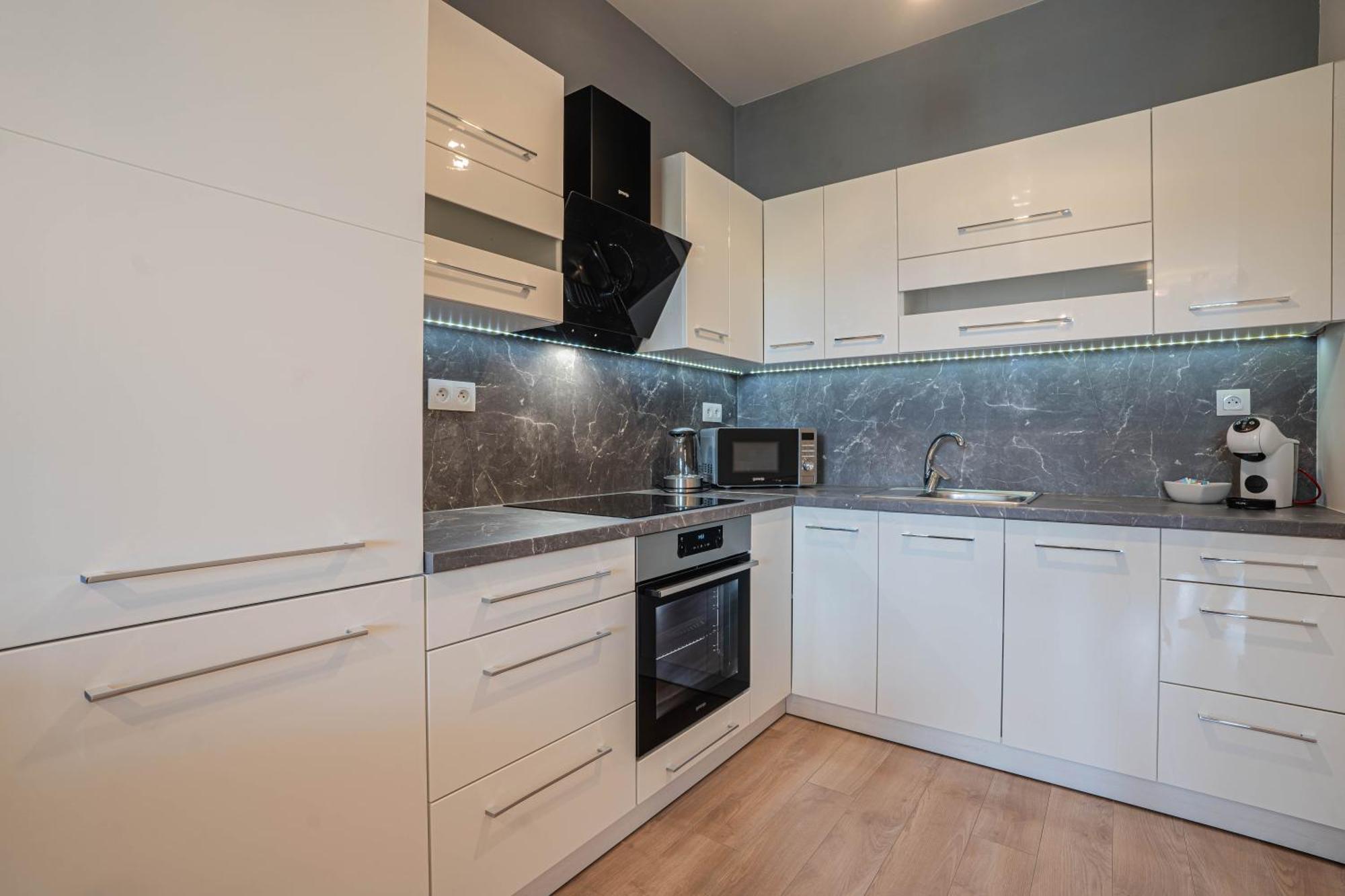 Апартаменты Karina Apartman Дунайска-Стреда Экстерьер фото