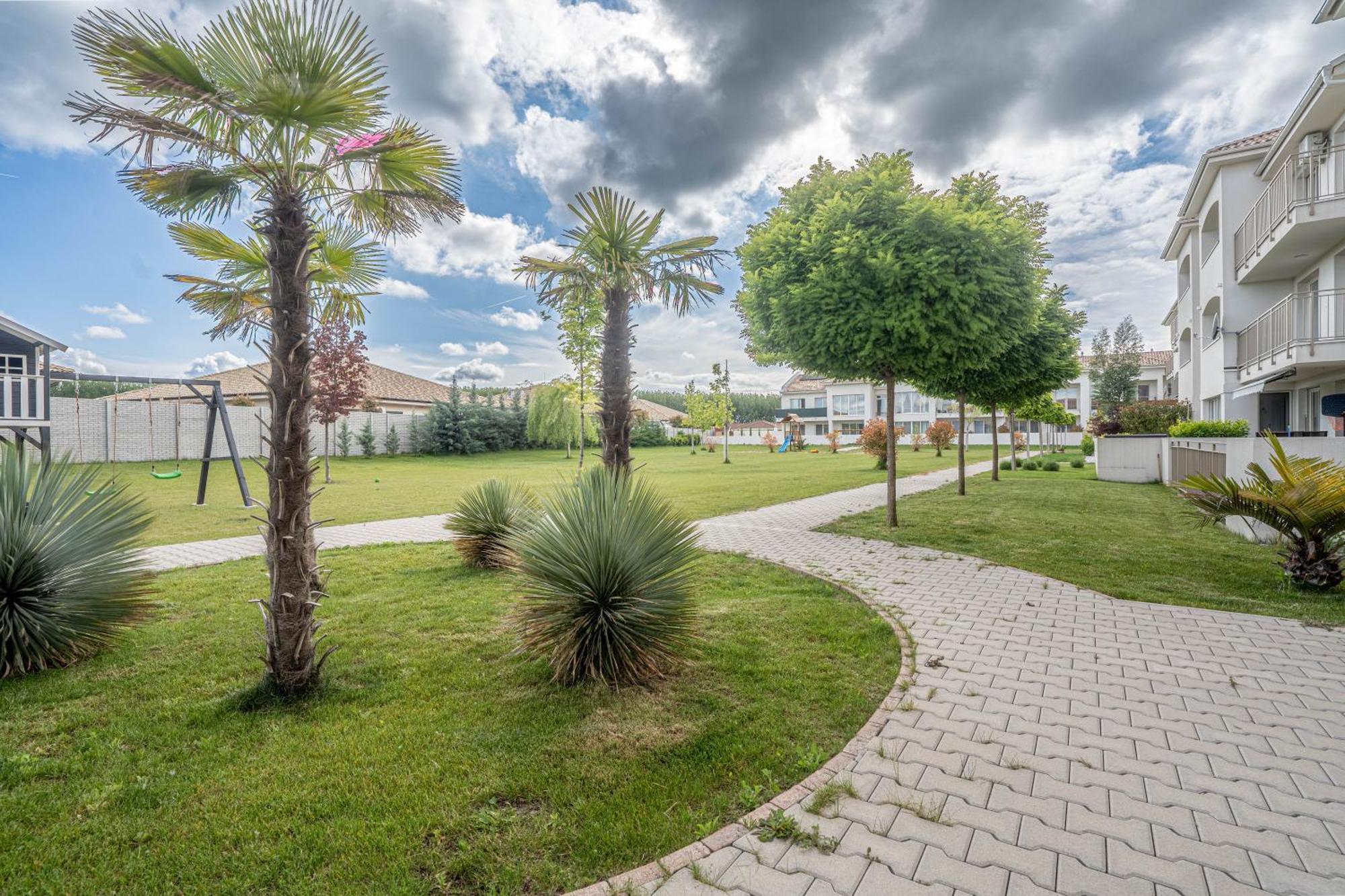 Апартаменты Karina Apartman Дунайска-Стреда Экстерьер фото